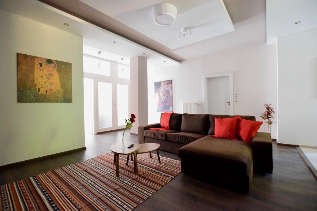 Standard Apartment By Hi5 - Close To Buda Castle Boedapest Buitenkant foto